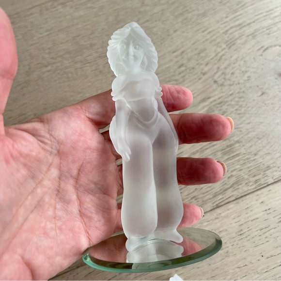 ARRIBAS BROTHERS DISNEY PARKS ALADDIN & JASMINE FROSTED GLASS FIGURE SET - Picture 4 of 5